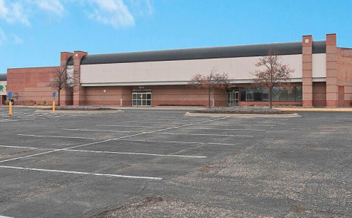 Pictures of Retail property located at 551 87th Ln NE, Blaine, MN 55434 for sales - image #1