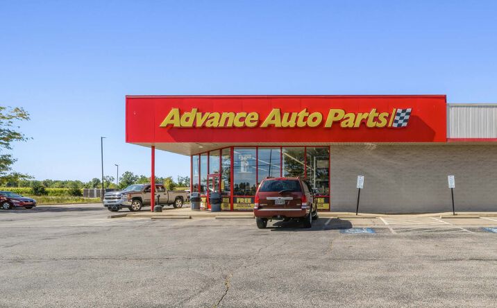 Pictures of Retail property located at 228 Mansfield Ave, Shelby, OH 44875 for sales - image #1