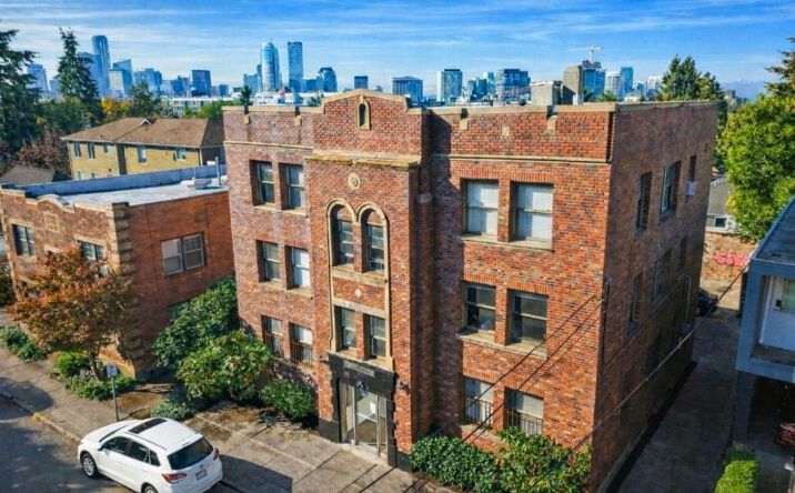 Pictures of Multifamily property located at 315 12th Avenue East, Seattle, WA 98102 for sales - image #1