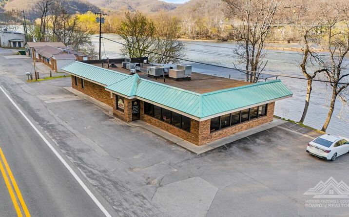 Pictures of Retail property located at 130 Bypass Road, Hinton, WV 25951 for sales - image #1