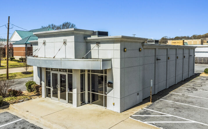 Pictures of Office property located at 2804 E Race Ave, Searcy, AR 72143 for sales - image #1
