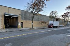 31605802