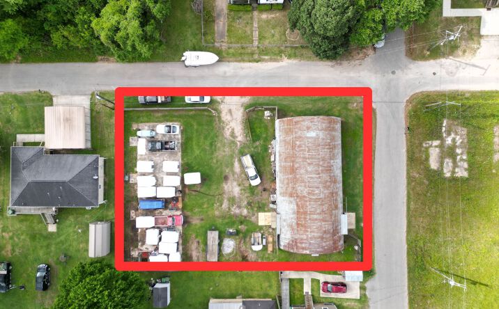 Pictures of Industrial, Mixed Use, Self Storage property located at 616 Franklin St, Liberty, TX 77575 for sales - image #1