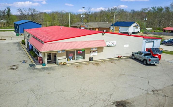 Pictures of Retail property located at 726 China Street, Crooksville, OH 43731 for sales - image #1