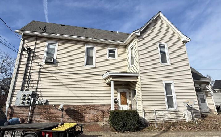 Pictures of Multifamily property located at 1110 Chartres St, New Albany, IN 47150 for sales - image #1