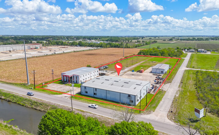 Pictures of Industrial property located at 3703, 3709 S Lewis St, New Iberia, LA 70560 for sales - image #1