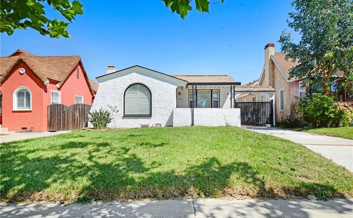 Pictures of Multifamily property located at 7422 Brighton, Los Angeles, CA 90047 for sales - image #1