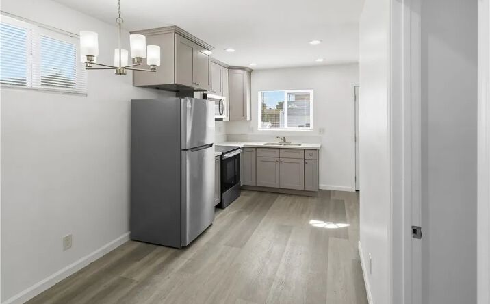 Pictures of Multifamily property located at 7721 Bell Avenue, Los Angeles, CA 90001 for sales - image #1