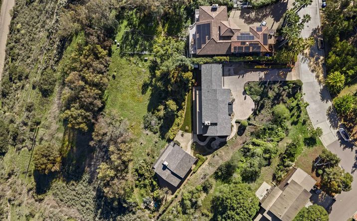 Pictures of Multifamily property located at 7875 Bellakaren Pl, La Jolla, CA 92037 for sales - image #1