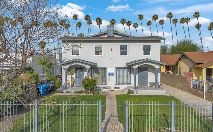 Pictures of Multifamily property located at 4915 2nd, Los Angeles, CA 90043 for sales - image #1