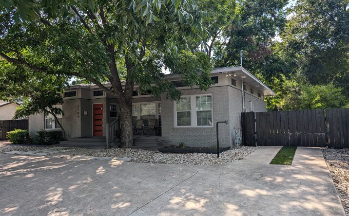 Pictures of Retail, Office property located at 3906 Menchaca Road, Austin, TX 78704 for sales - image #1