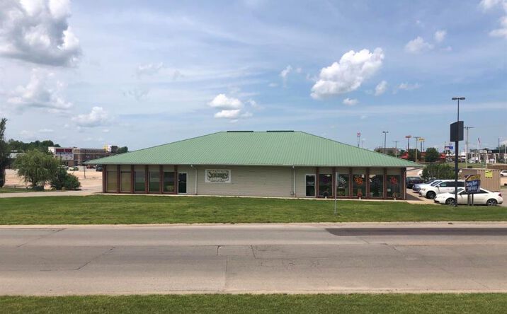 Pictures of Retail property located at 123 Evergreen Pkwy, Lebanon, MO 65536 for sales - image #1