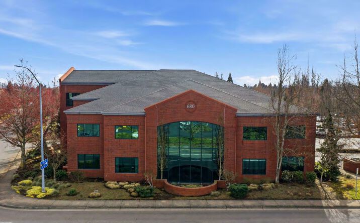 Pictures of Office property located at 680 Hawthorne Avenue Southeast, Salem, OR 97301 for sales - image #1