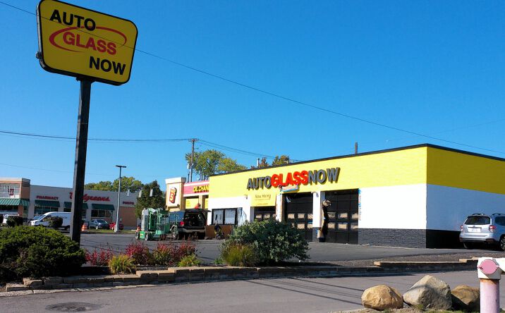 Pictures of Retail, Mixed Use property located at 20501 Euclid Ave, Euclid, OH 44117 for comps - image #1