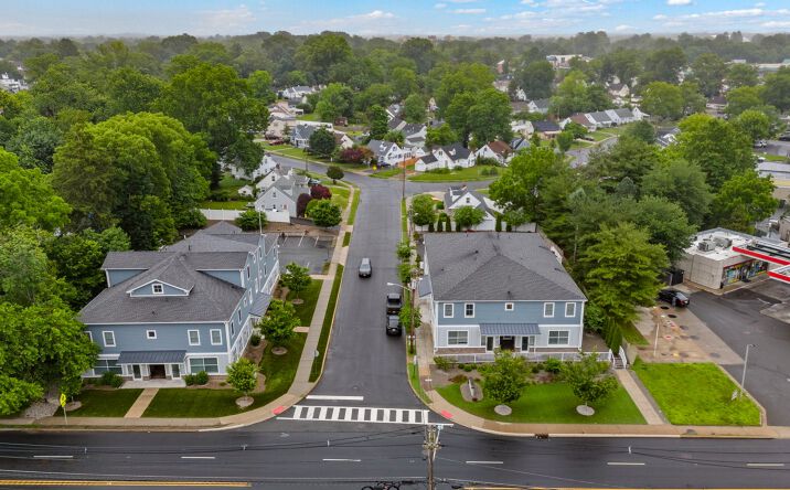 Pictures of Multifamily property located at 1520 Pennington Road, Ewing Township, NJ 08628, 9 Pennwood Drive, Ewing Township, NJ 08638, 1510 Pennington Road, Trenton, NJ 08618 for sales - image #1