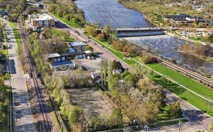 Pictures of Land, Multifamily, Special Purpose property located at 164 Ludeka Place, Elgin, IL 60123 for sales - image #1