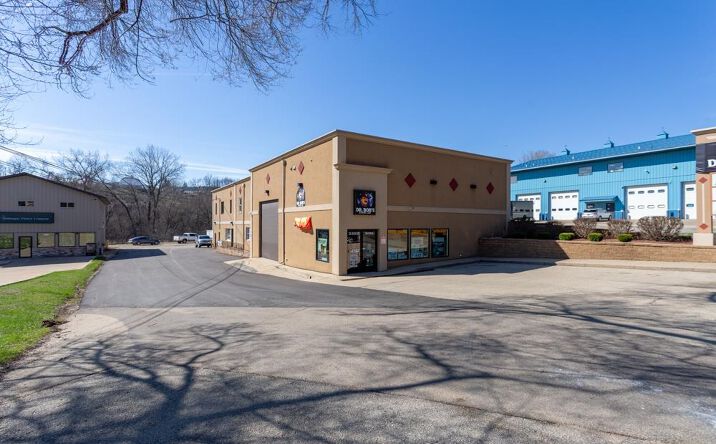 Pictures of Retail, Industrial, Office property located at 3350 Center Grove Drive, Dubuque, IA 52003 for sales - image #1