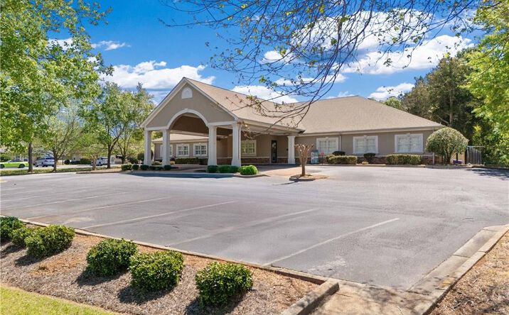 Pictures of Business for Sale, Office property located at 516 W Bankhead Highway, Villa Rica, GA 30180 for sales - image #1