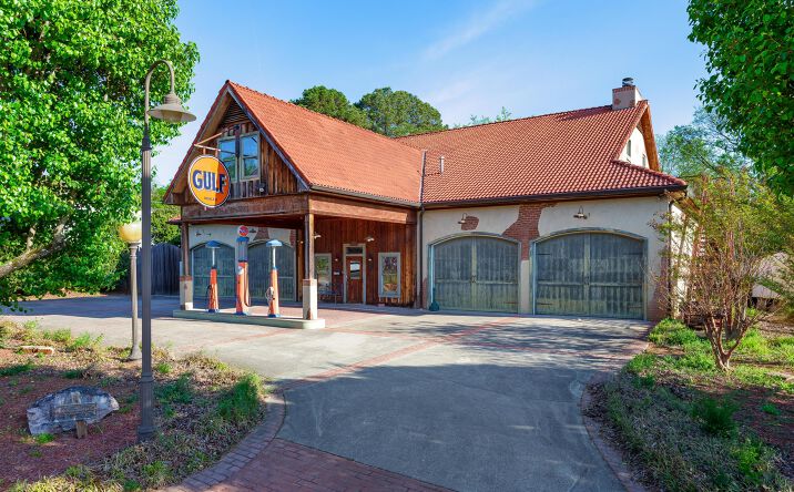Pictures of Special Purpose property located at 6720 Heritage Business Ct, Chattanooga, TN 37421 for sales - image #1