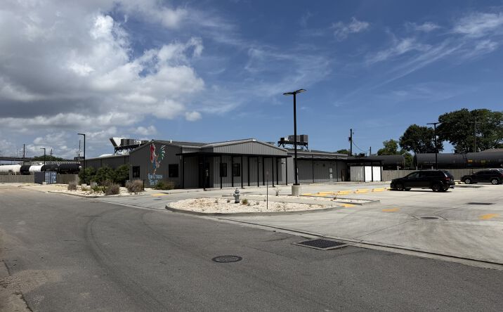 Pictures of Retail property located at 2935 Airline Drive, Metairie, LA 70001 for sales - image #1