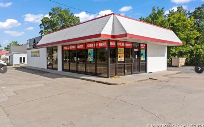 Pictures of Retail property located at 1119 W Okmulgee, Muskogee, OK 74401 for sales - image #1
