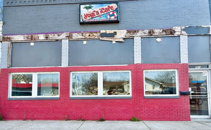 Pictures of Retail property located at 551 and 557 E National AVE, Brazil, IN 47834 for sales - image #1