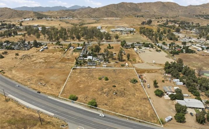 Pictures of Land property located at 25605 State Highway 74, Perris, CA 92570 for sales - image #1