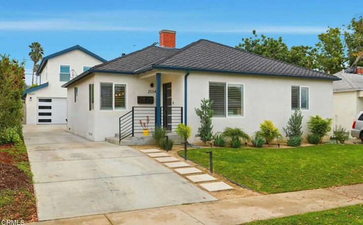 Pictures of Multifamily property located at 2534 El Sol Avenue, Altadena, CA 91001 for sales - image #1