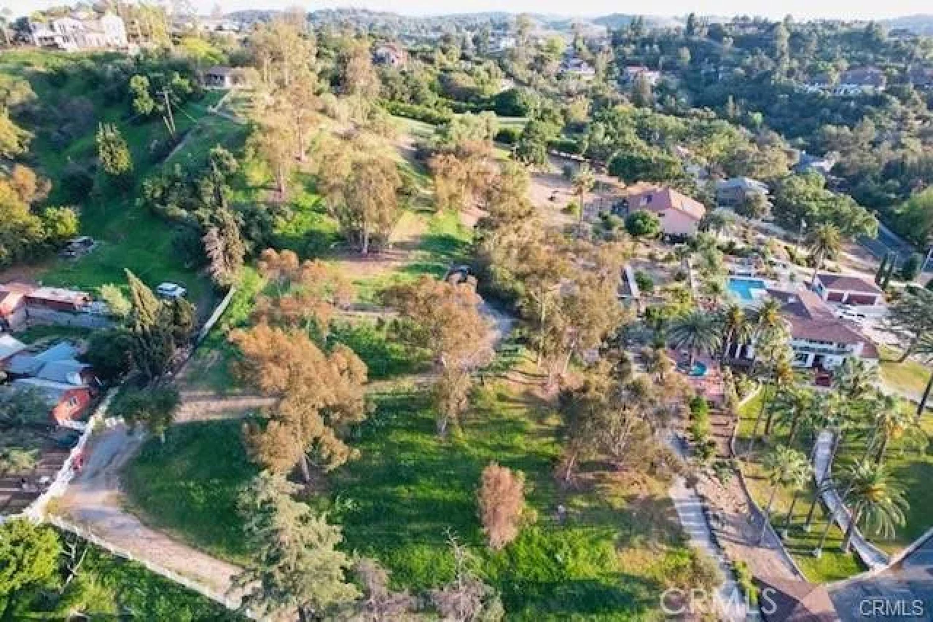 402 E De Anza Heights Dr, San Dimas, CA 91773