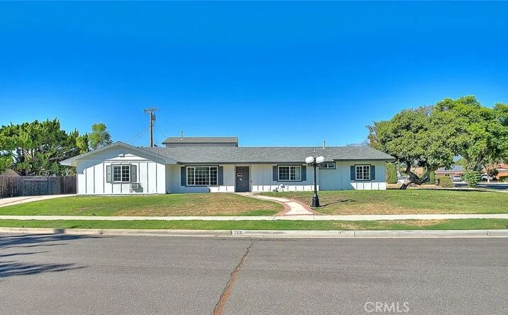 Pictures of Multifamily property located at 340 W Caroline Street, Ontario, CA 91762 for sales - image #1