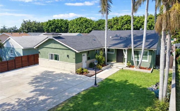 Pictures of Multifamily property located at 161 W Harcourt Street, Long Beach, CA 90805 for sales - image #1