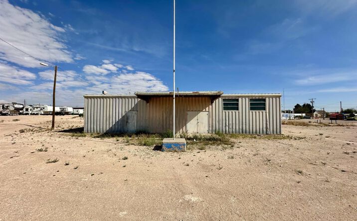 Pictures of Mixed Use, Industrial property located at 207 E Kansas Avenue, Jal, NM 88252 for sales - image #1