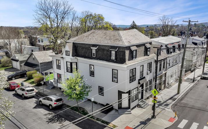 Pictures of Multifamily property located at 133 Cattell St, Easton, PA 18042 for sales - image #1