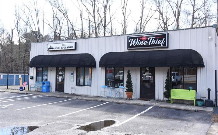 Pictures of Retail, Office, Land property located at 432 E Cornelius Harnett Boulevard E #1 and 2, Lillington, NC 27546 for sales - image #1
