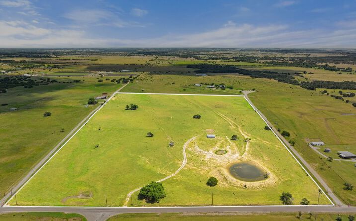 Pictures of Land property located at 2501 Co Rd 224, Florence, TX 76527 for sales - image #1