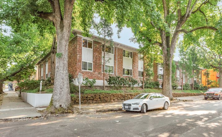 Pictures of Multifamily property located at 1800 SE Stark St, Portland, OR 97214 for sales - image #1