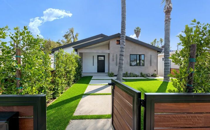 Pictures of Multifamily property located at 18238 Hartland Street, Reseda, CA 91335 for sales - image #1