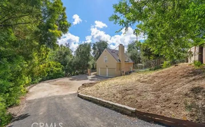 Pictures of Land property located at 4874 Palo, Tarzana, CA 91356 for sales - image #1