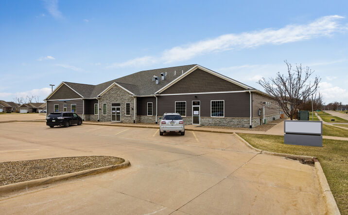Pictures of Mixed Use, Office property located at 4820 Armar Dr SE, Cedar Rapids, IA 52403 for sales - image #1