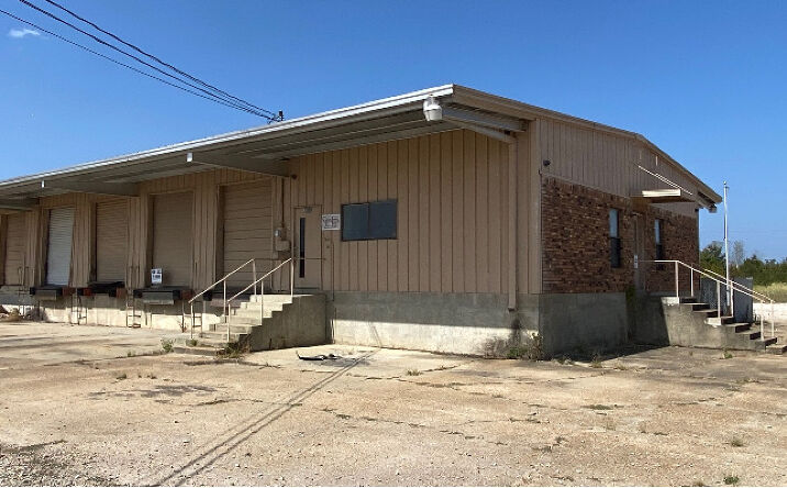 Pictures of Industrial property located at 3390 Jeff Holman Blvd, Tupelo, MS 38801 for sales - image #1