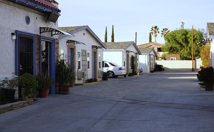 Pictures of Hospitality property located at 1526 W Foothill Blvd, Rialto, CA 92376 for sales - image #1
