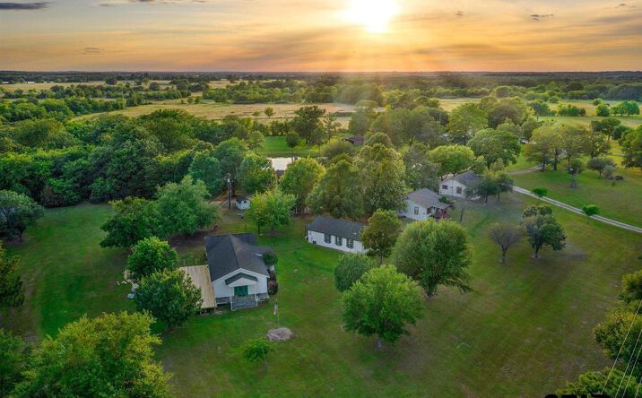 Pictures of Multifamily property located at 4564 TX-110, Grand Saline, TX 75140 for sales - image #1