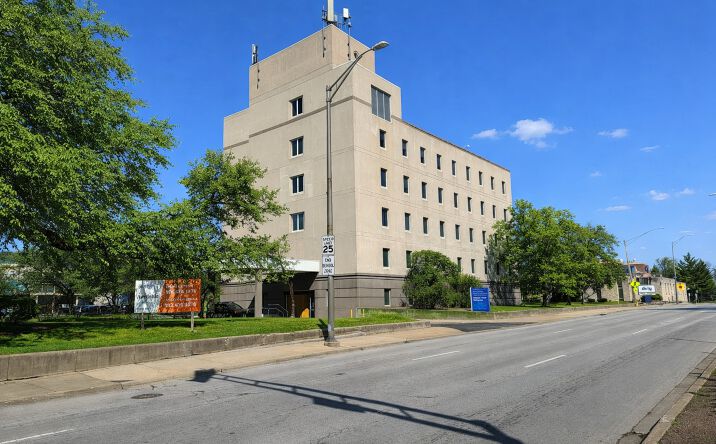 Pictures of Office property located at 2310 York St, Blue Island, IL 60406 for sales - image #1