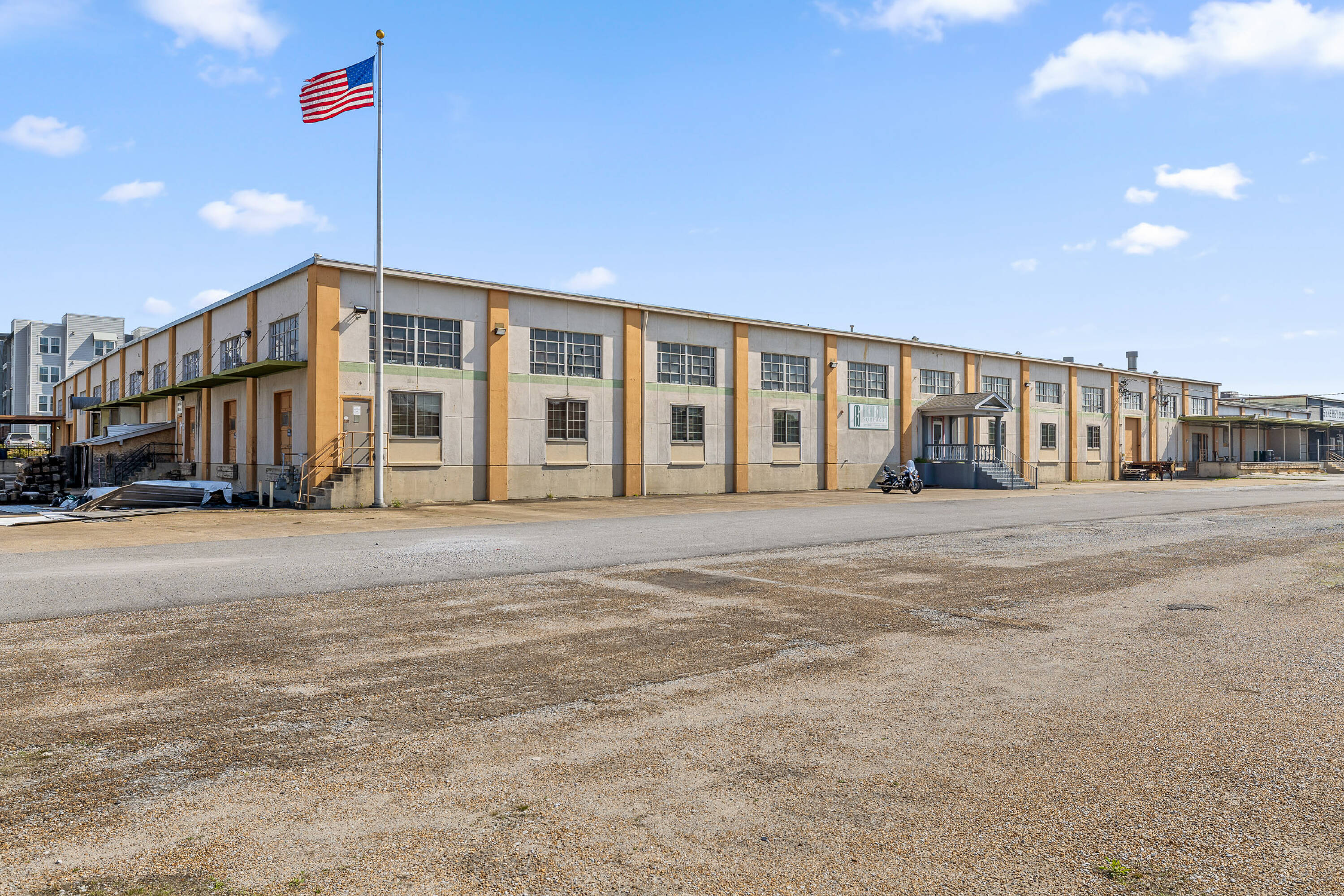 405 E Main St, Chattanooga, TN 37408