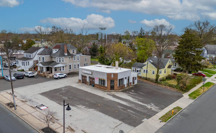 Pictures of Retail property located at 600 White Horse Pike, Oaklyn, NJ 08107 for sales - image #1