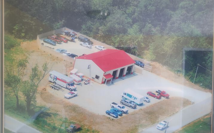 Pictures of Retail, Special Purpose property located at 3223 S Dixie Hwy, Elizabethtown, KY 42701 for sales - image #1