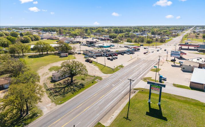 Pictures of Land property located at 121 N Seven Points Blvd, Seven Points, TX 75143 for sales - image #1