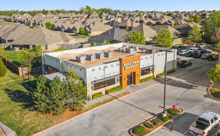 Pictures of Retail property located at 1000 NW 192nd St, Edmond, OK 73012 for sales - image #1