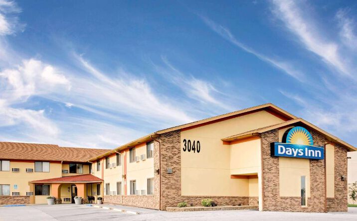 Pictures of Hospitality property located at 3040 5th Avenue South, Fort Dodge, IA 50501 for sales - image #1