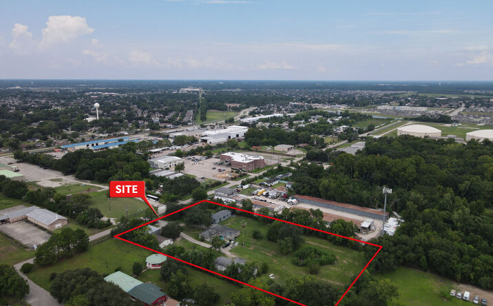Pictures of Land property located at 11806 Adel Road, Houston, TX 77067 for sales - image #1